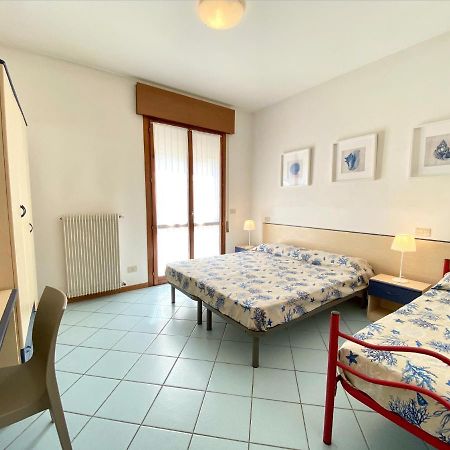 Villa Santin Carraro Immobiliare - Family Apartments Лідо-ді-Єзоло Екстер'єр фото