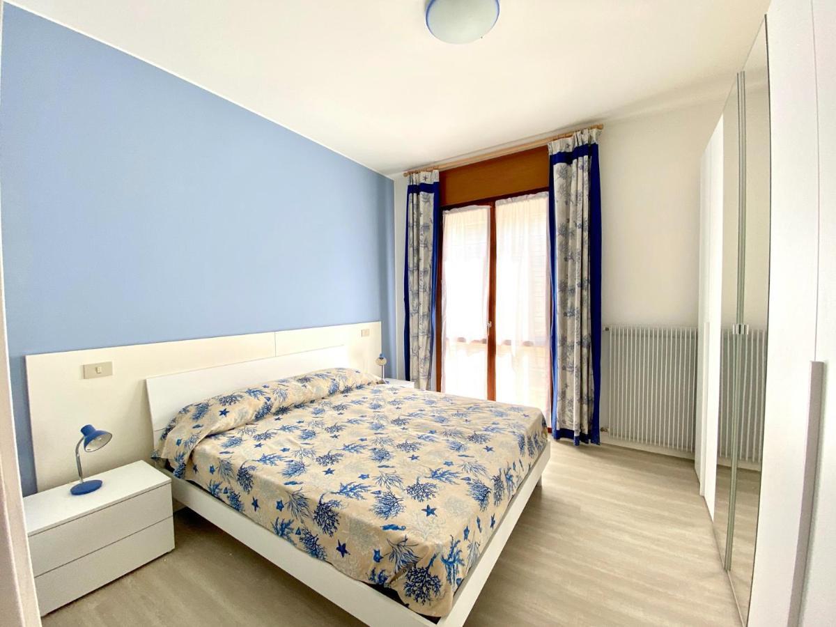 Villa Santin Carraro Immobiliare - Family Apartments Лідо-ді-Єзоло Екстер'єр фото